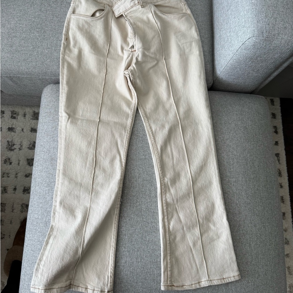 Zara Cream High-Waisted Jeans